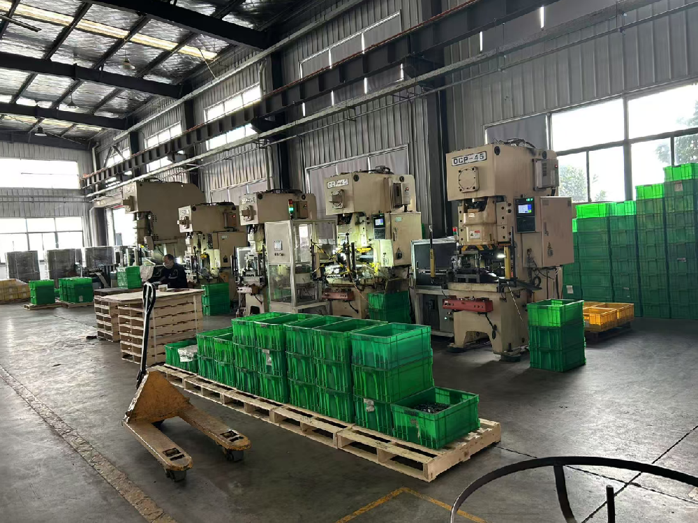 Links manufactured area for spiral belt